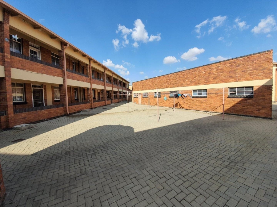 2 Bedroom Property for Sale in Kroonheuwel Free State